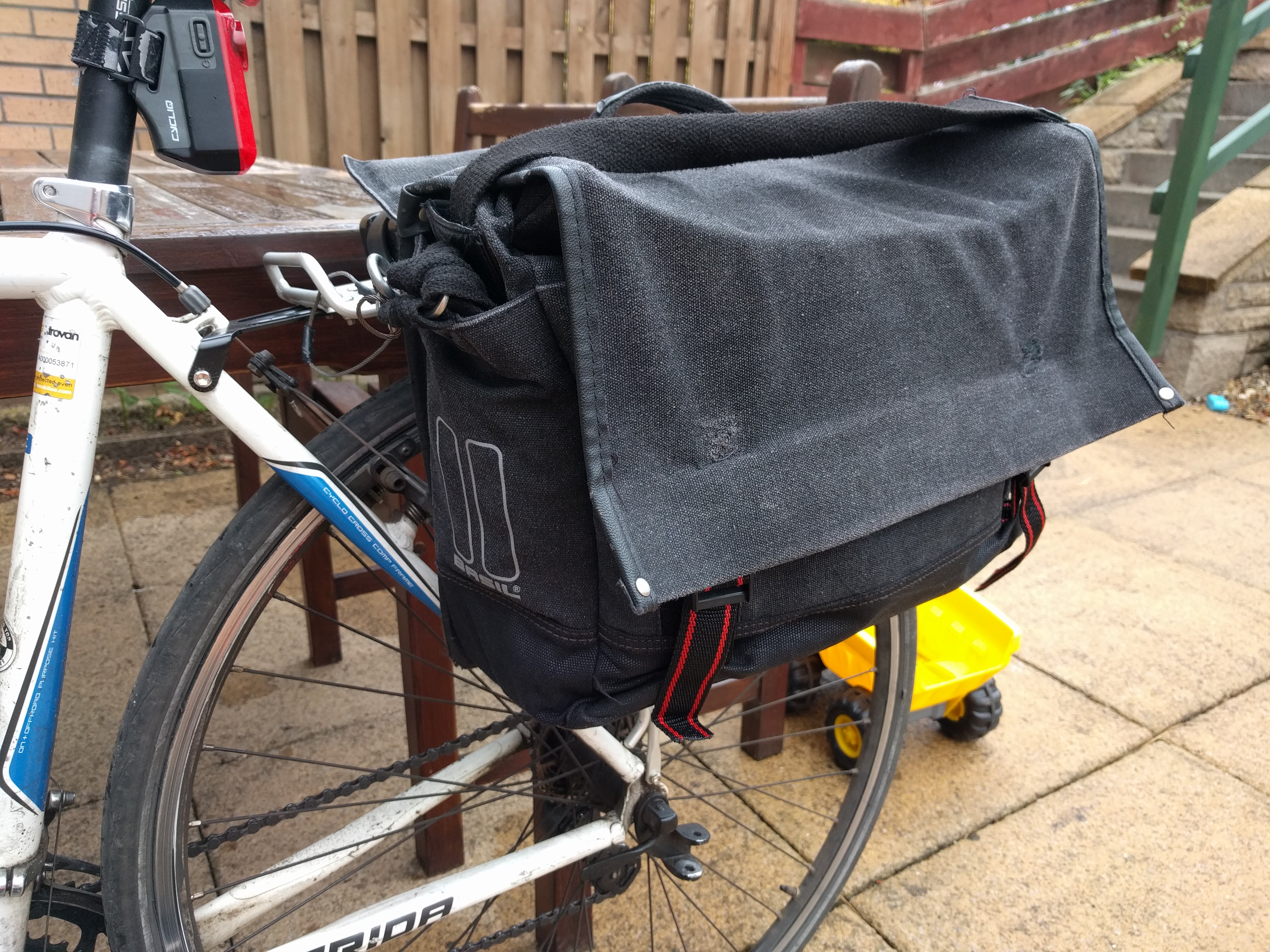 Bike with bag A bike with panier